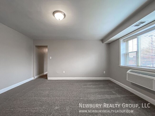 Photo - 104 W Steuben St Apartment