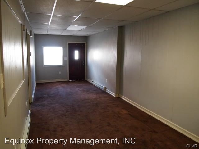 Building Photo - 1398 Newport Ave