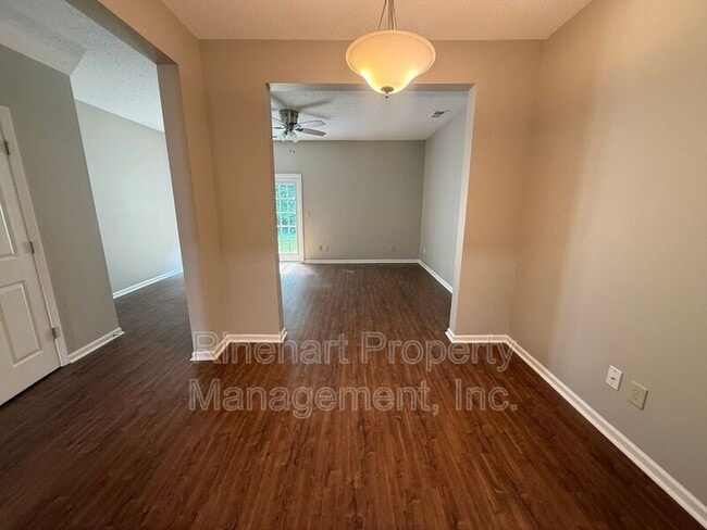 Building Photo - 760 Tavern Ct