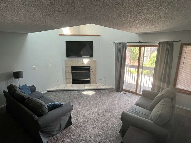 Sala de estar - 2823 Springdale Ln