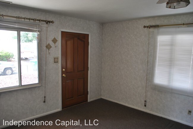 Building Photo - 1300 Fairview Pl