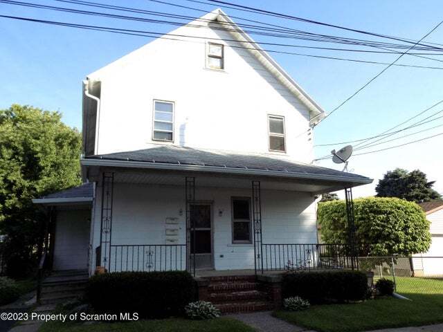 Primary Photo - 137 Pine St