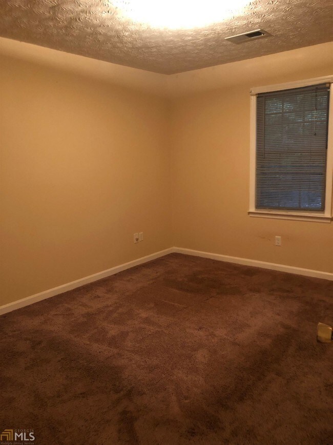 Building Photo - 223 Griffin Park Rd