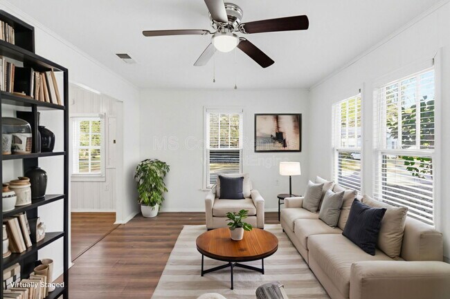 Foto del edificio - 20 Martha Ave