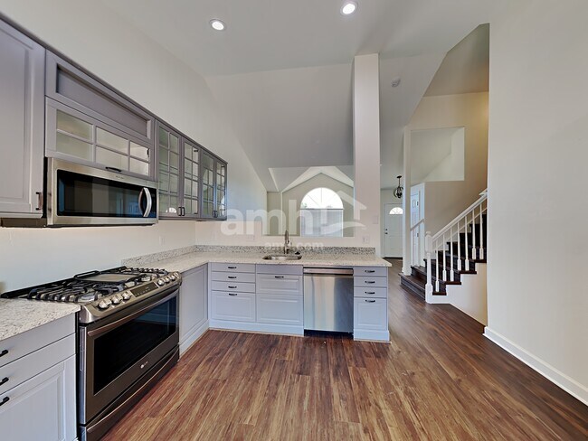 Building Photo - 5616 Marabou Way