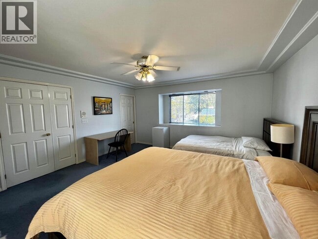 Building Photo - 4864 Watling St