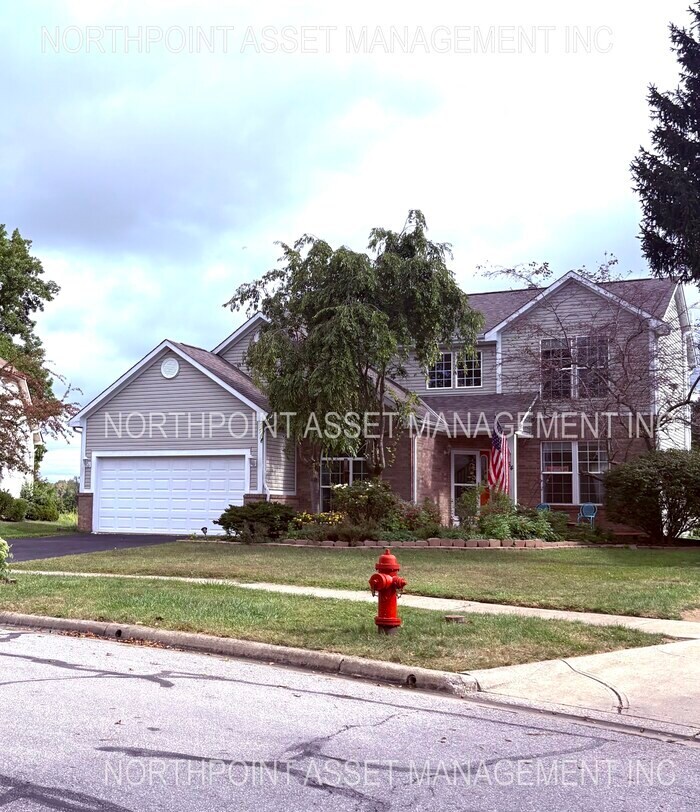 Foto principal - Spacious 4 Bed, 2 Bath Home in Columbus