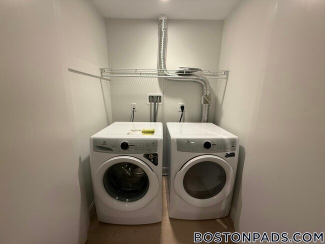 Building Photo - 55 Brighton Ave