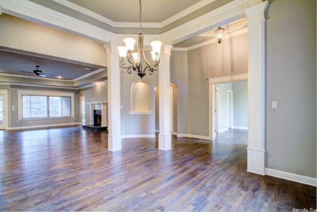 Building Photo - 508 Miramar Cove