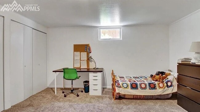 Foto del edificio - 719 E Madison St