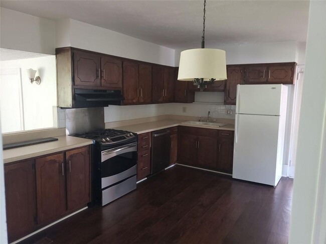 Foto del edificio - 367 Frasier St SE