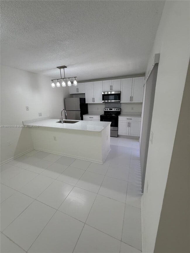 Building Photo - 738 Mill Valley Pl