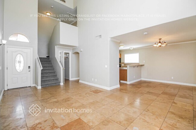 Foto del edificio - 3719 E Inverness Ave