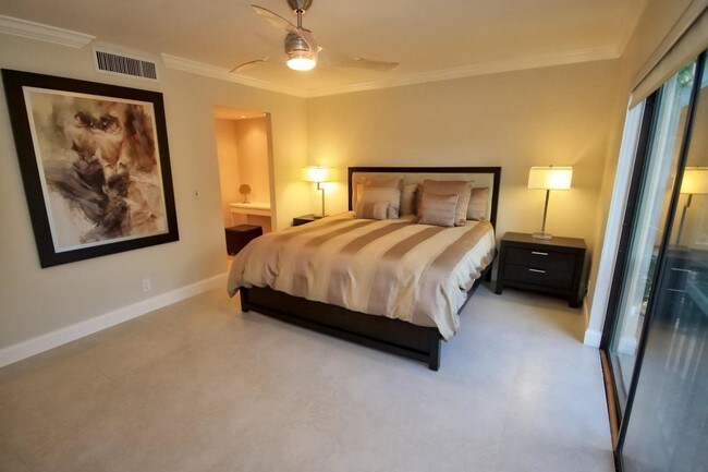 Building Photo - 6010 S Falls Cir Dr