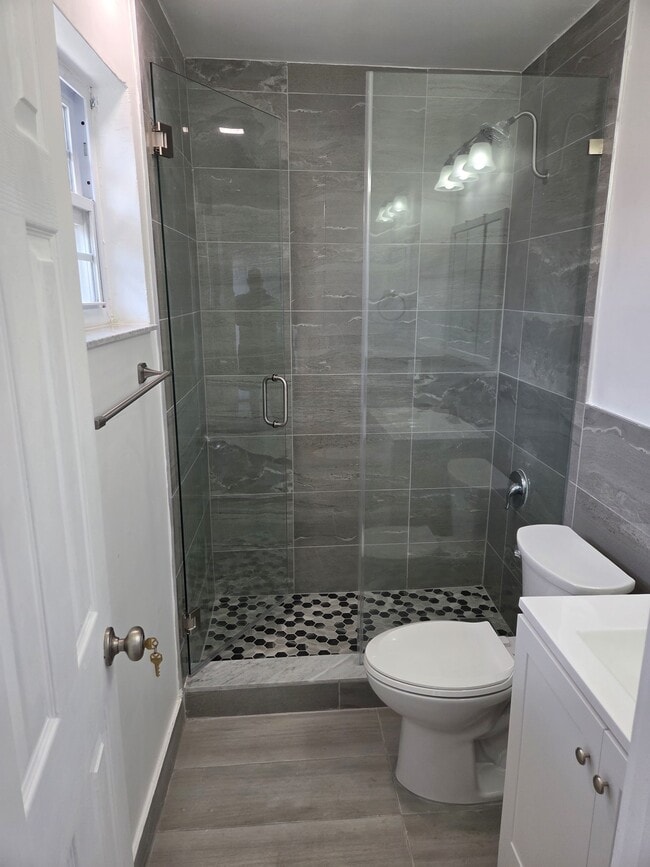 Bathroom - 448 E 40th St