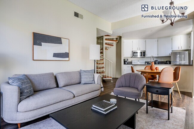 Foto del edificio - 747 Gayley Ave