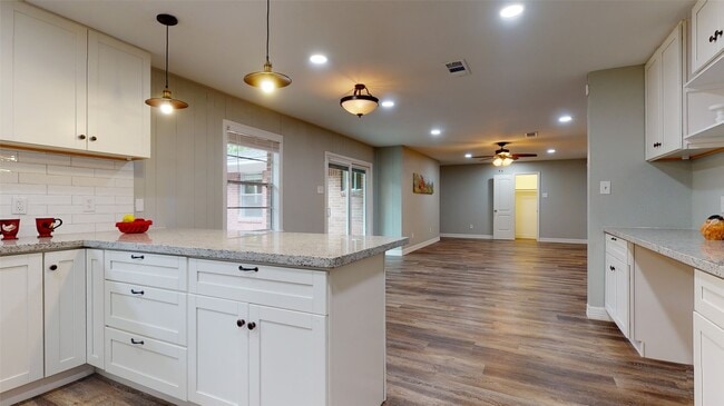 Building Photo - 14246 FM1314