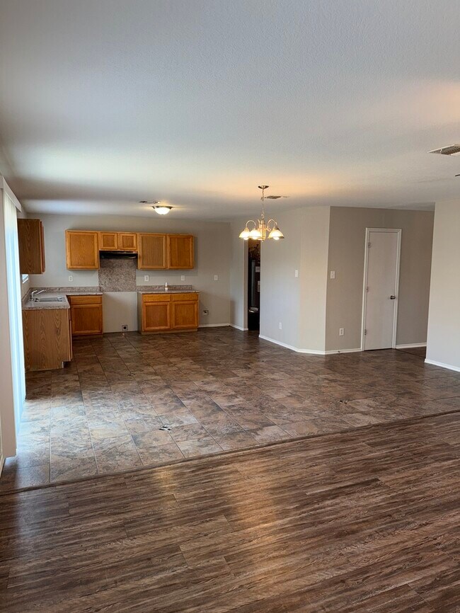Building Photo - 3551 Horizon Lake