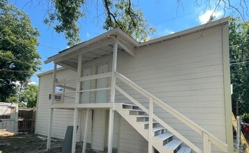 Building Photo - 1309 D S 3rd St
