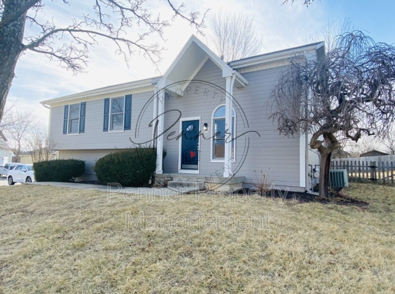 1530 NE Stonewood Dr, Lee's Summit, MO 64086 House Rental in Lee's Summit, MO