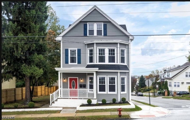 76 Tilt St, Haledon, NJ 07508 Room for Rent in Haledon, NJ