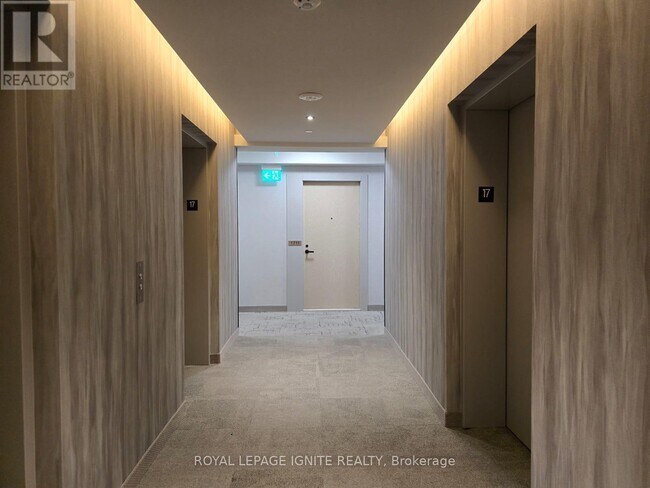 Photo du bâtiment - 225 Commerce St