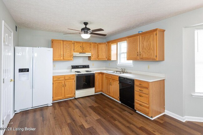 Foto del edificio - 9104 Fairridge Dr