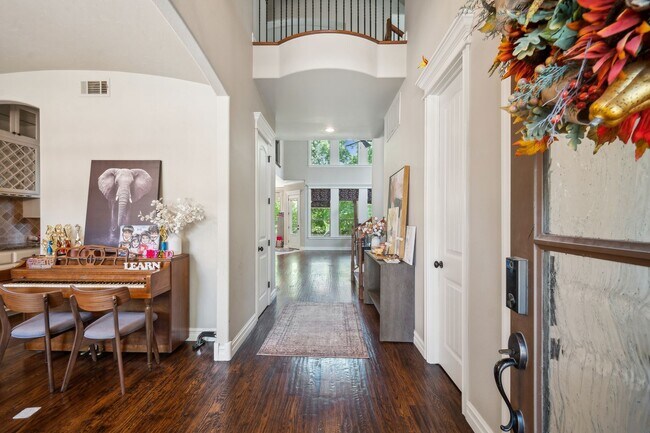 Foto del edificio - Stunning 5 bedroom 4.5 bath in Stonebrooke Glenn