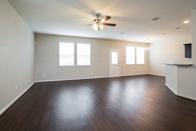 Foto del edificio - 2802 Mesquite Ridge Dr