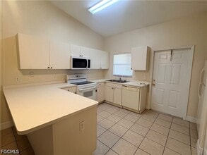 Building Photo - 1713 SW 33rd Terrace