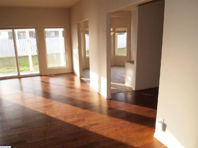 Foto del edificio - Canyon Lakes Home for Rent