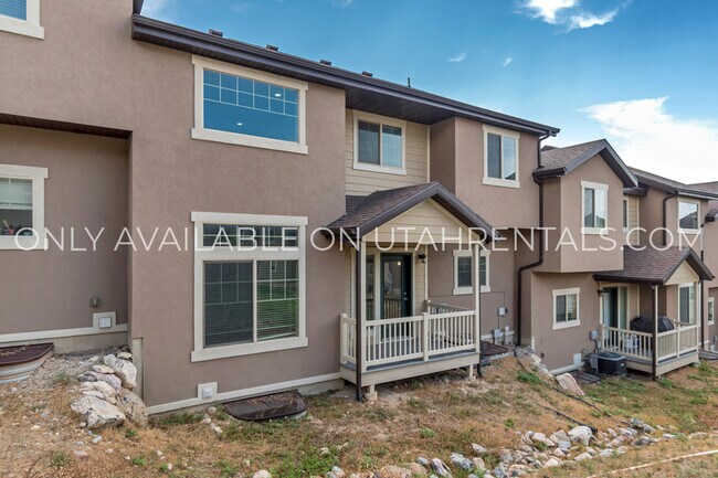 Building Photo - 1638 E Aspen Loop