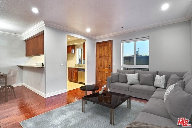 Building Photo - 1401 S St Andrews Pl