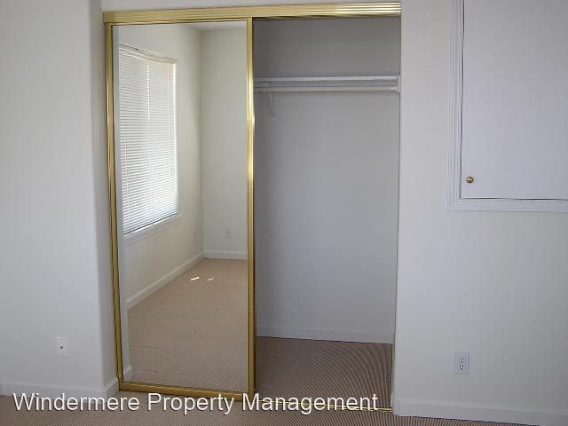 Building Photo - 2 br, 2.5 bath House - 3452 Deer Pointe Court
