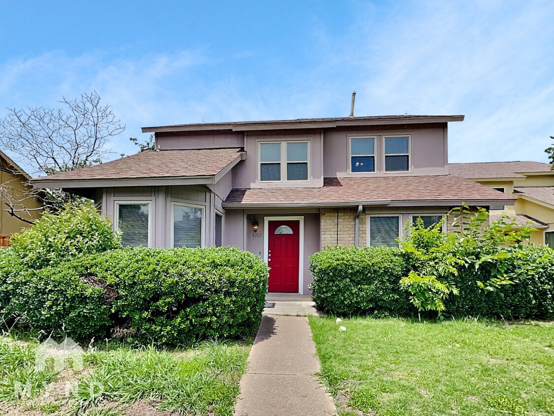 Primary Photo - 9723 Summerwood Cir