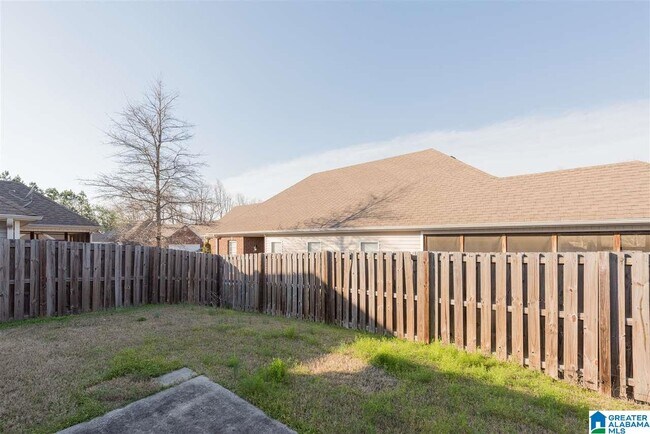 Building Photo - 297 High Ridge Dr