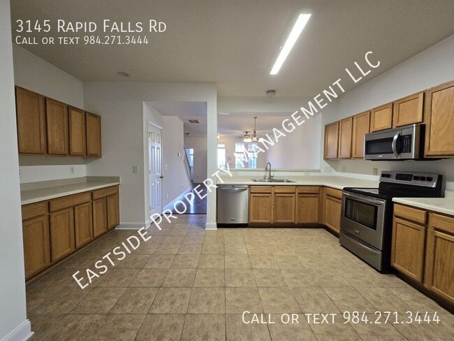 Building Photo - 3145 Rapid Falls Rd