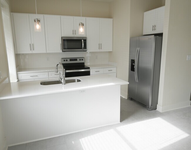 Building Photo - 720 Delmas Ave