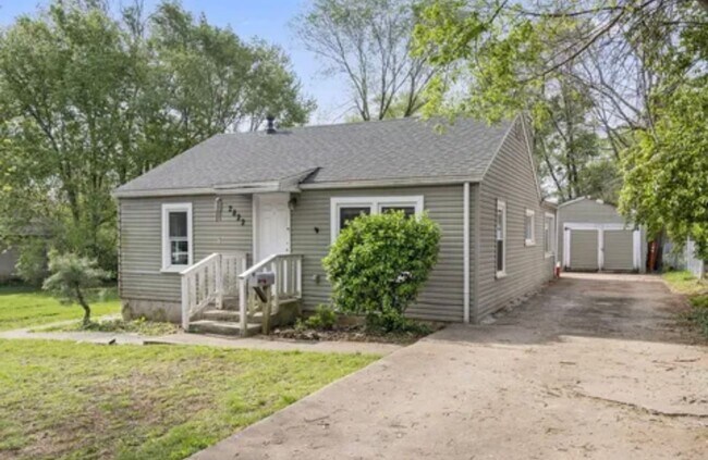 Foto del edificio - 3 Bedroom | 1 Bathroom | 1 Car Detached Ga...