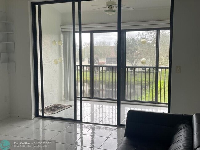 Building Photo - 5153 Floria Dr