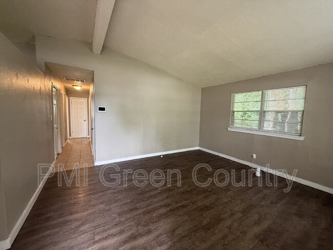 Building Photo - 5513 N Johnstown Ave