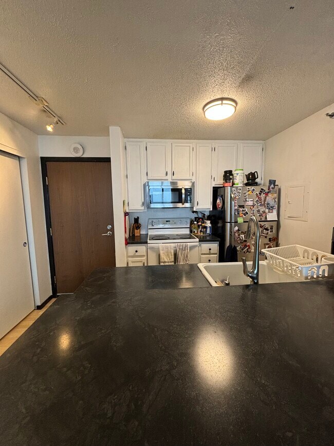 Cocina - 433 S 7th St