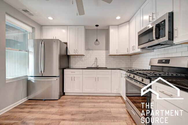 Foto del edificio - 1957 W Belmont Ave