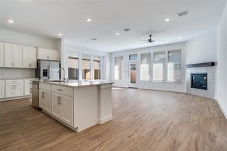 Building Photo - 816 Warleggan Wy