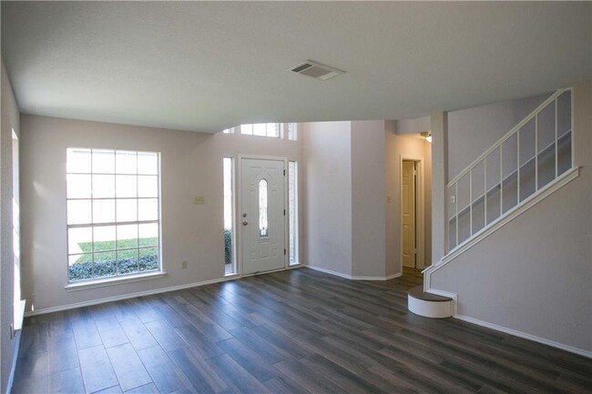 Building Photo - 7901 Taranto Dr