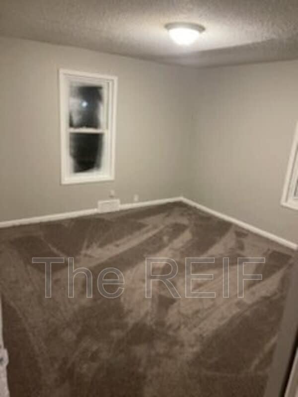 Building Photo - 3012 N John Daly Rd