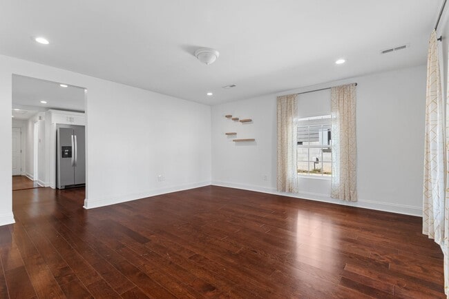 Photo - Gorgeous Home Near Downtown Durham!