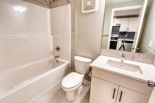 Building Photo - 149 Arbour Lake Hill NW