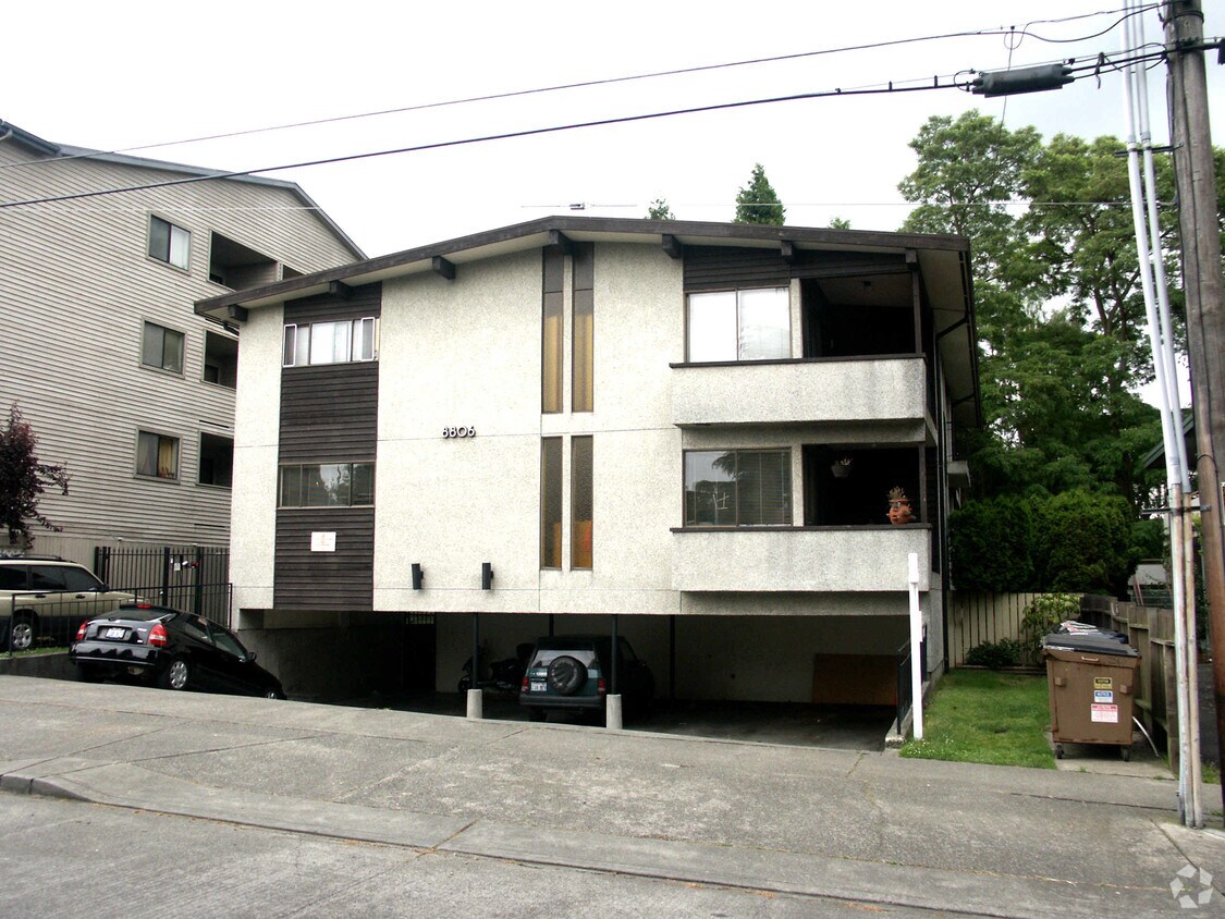 Building Photo - 8806 Nesbit Ave N