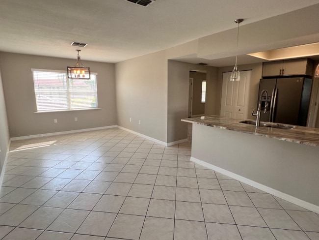 Building Photo - 4317 Chipmunk Dr